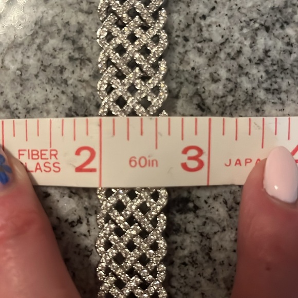 SWAROVSKI- worn once for wedding - basketweave clasp bracelet - Picture 8 of 8